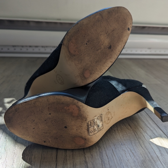 Michael Kors black stiletto booties - Picture 3 of 3